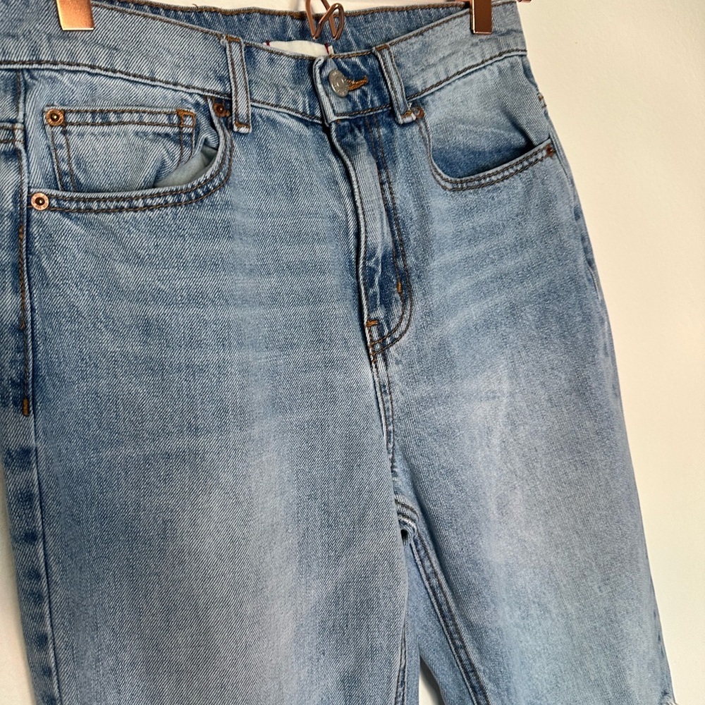 BDG Women's Distressed Jeans 27 - Picture 8 of 8